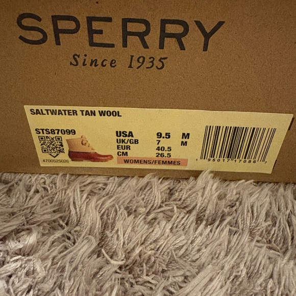 Sperry Women's Maroon and Beige Winter Boots - Picture 3 of 5